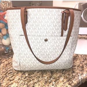 Michael Kors tote
